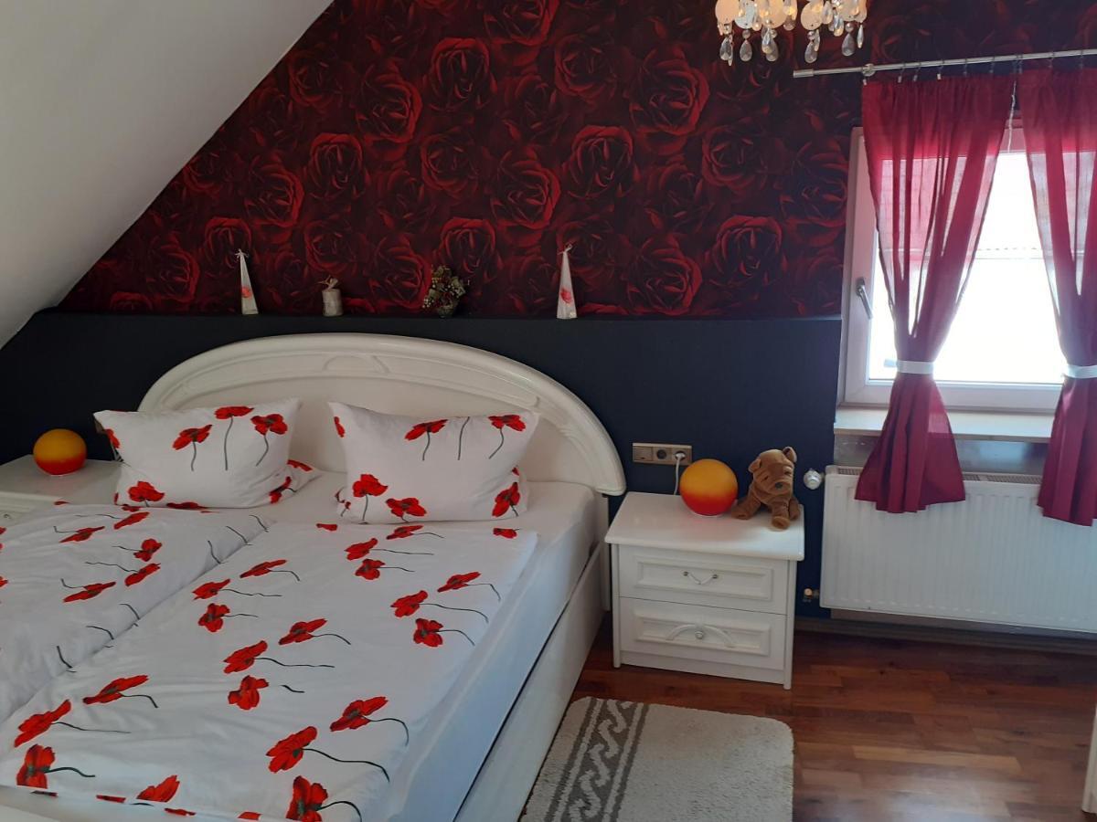 Gemuetliche Zimmer Kaisersesch Extérieur photo